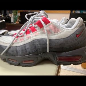 Nike Gray & Pink sneakers